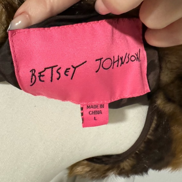 Betsey Johnson Fur Vest - Picture 7 of 7